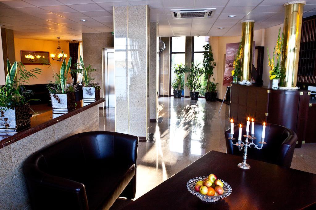Hotel Shuma Dąbrowa Górnicza Esterno foto