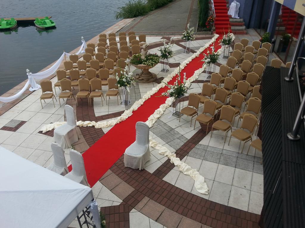 Hotel Shuma Dąbrowa Górnicza Esterno foto